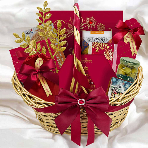 "Новогодняя корзина" набор: драже, конфеты, чай, пряник 1665г