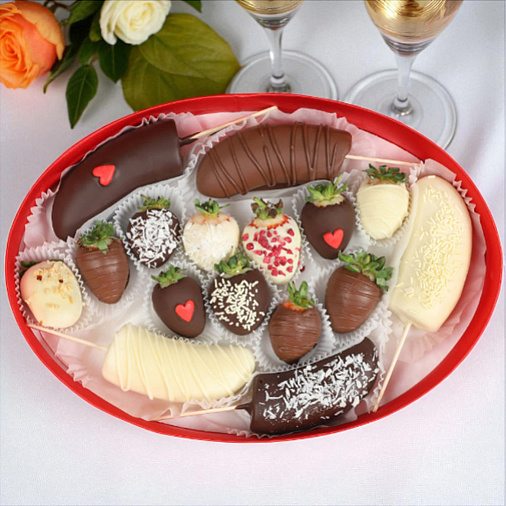 Набор овал бананы и клубника в шоколаде 790г