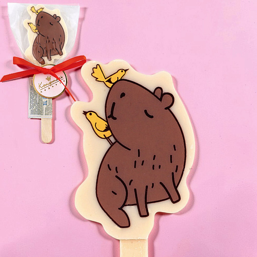 "Капибара и птички" белый шоколад на палочке