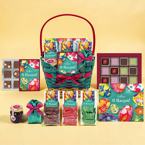 Пасхальная корзина шоколада, драже, конфет глазированных, варенья