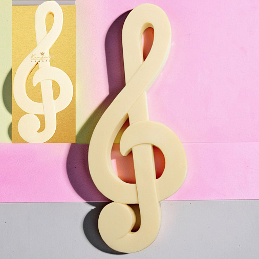 "Скрипичный ключ" скульптура белый шоколад