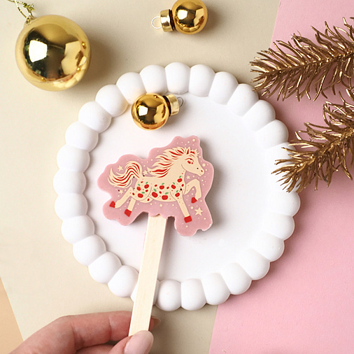 "Символ года 2026" шоколад клубничный на палочке 14г