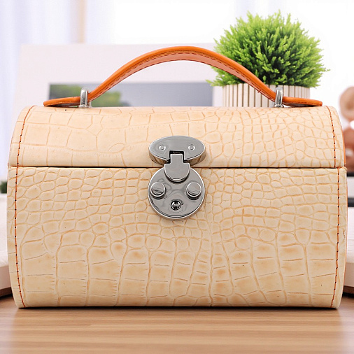 Шкатулка для украшений оранжевая