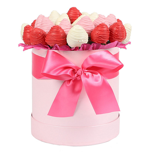 Свежая клубника в шоколаде 1360г в шляпной коробке