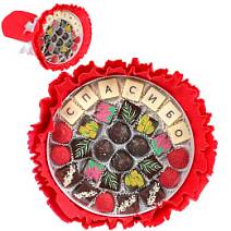 Букет красный из конфет ассорти и ручной работы Спасибо 265г