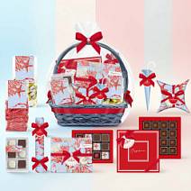 Подарочная корзина: мармелад, конфеты ручной работы, шоколадные конфеты ассорти