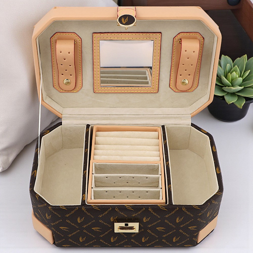 Шкатулка для украшений коричневая