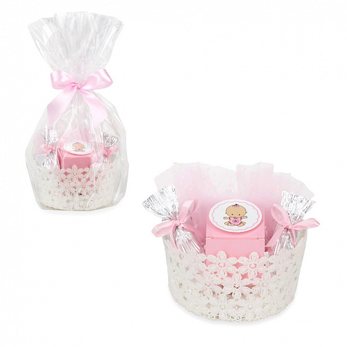 Розовый набор в корзиночке с суфле и шоколадных конфет ассорти 245г 